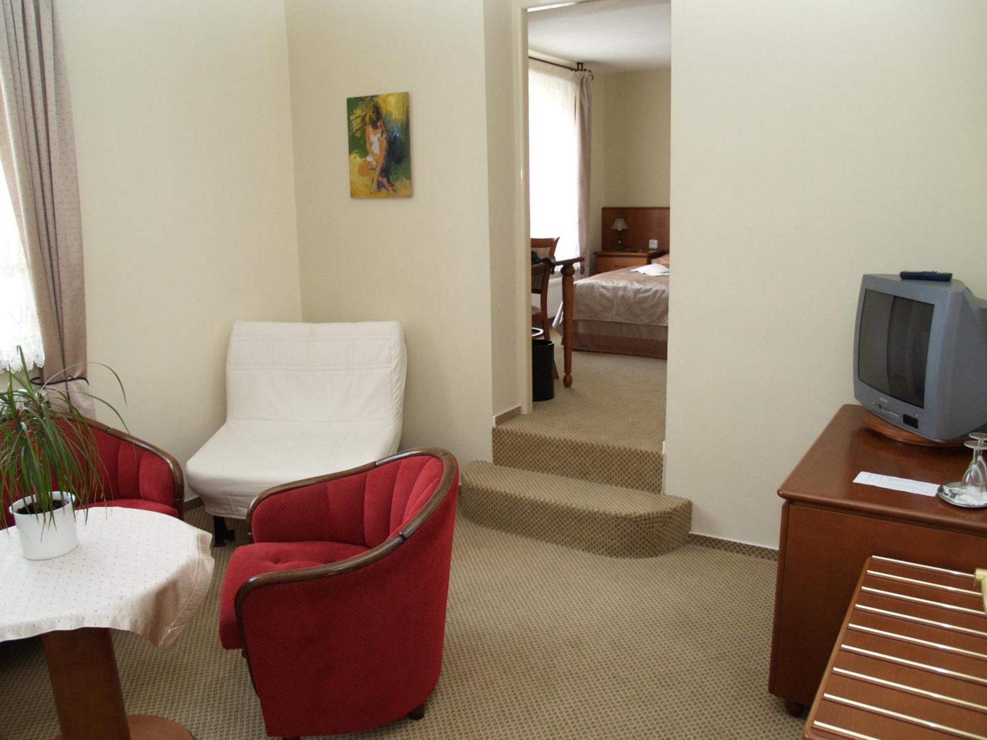 Beladice Park Hotel Tartuf מראה חיצוני תמונה
