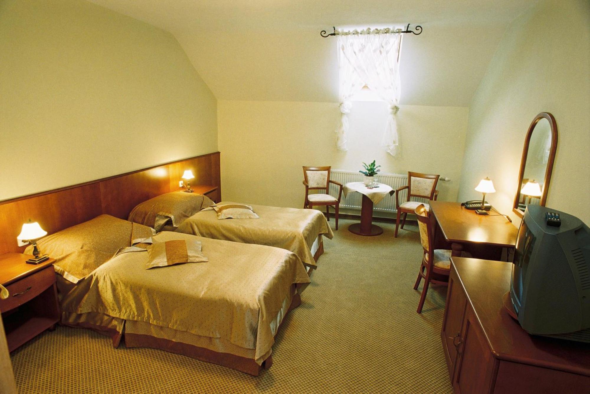 Beladice Park Hotel Tartuf מראה חיצוני תמונה