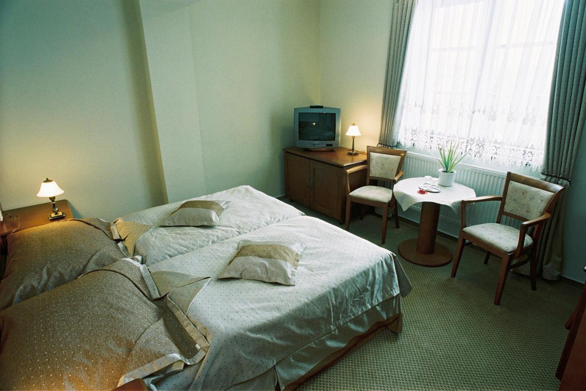 Beladice Park Hotel Tartuf מראה חיצוני תמונה