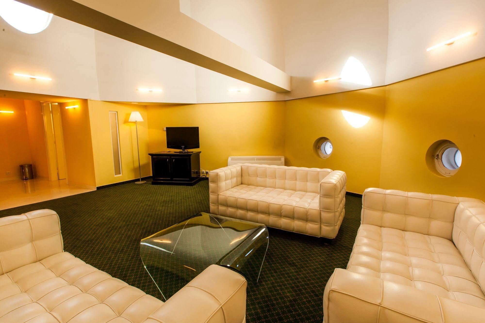 Beladice Park Hotel Tartuf מראה חיצוני תמונה