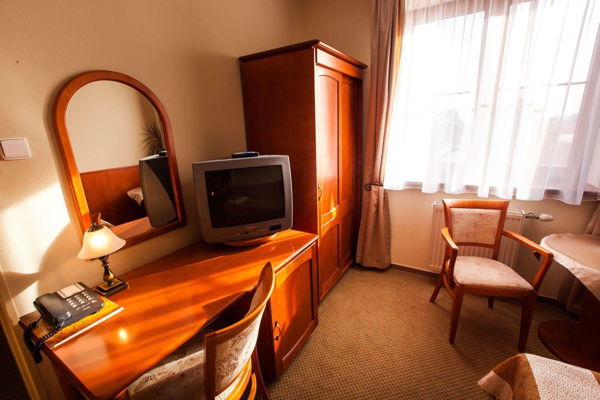 Beladice Park Hotel Tartuf מראה חיצוני תמונה