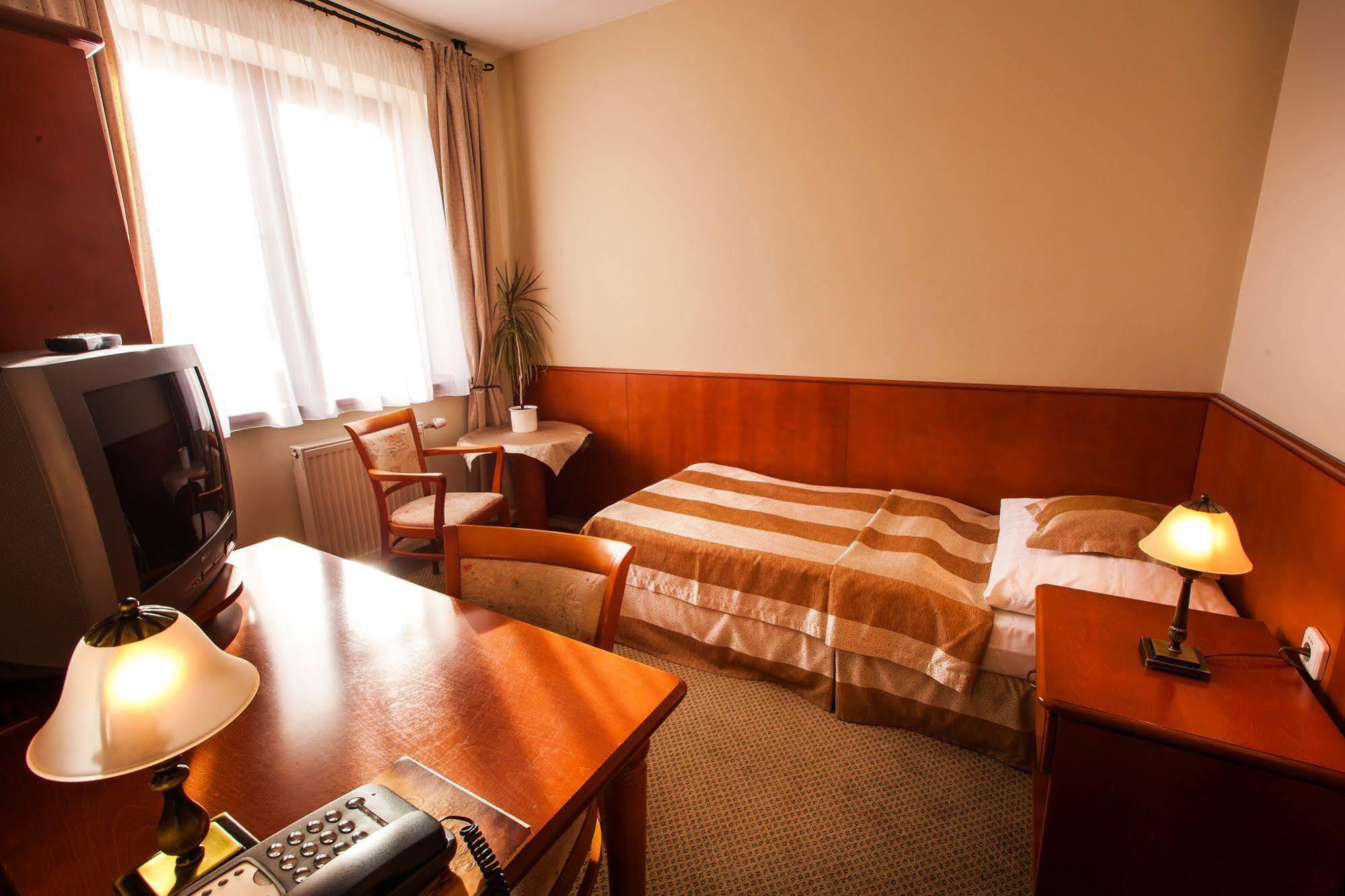Beladice Park Hotel Tartuf מראה חיצוני תמונה
